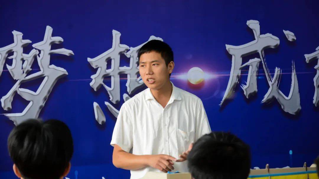 米乐官方网站汽车保养手册电子版汽车美容汽车美容项目总监课堂丨解析汽车美容项目及前
