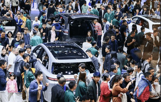 米乐m6官方网站豪华车市场“降”象横生 中国新豪华时代来了